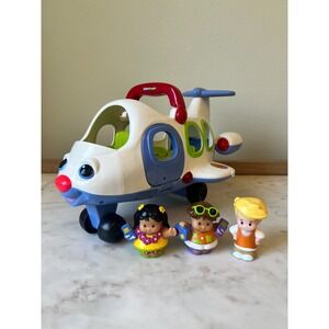 Fisher-Price Little People Lil' Movers Airplane with 3 Figures 2005 WORKS